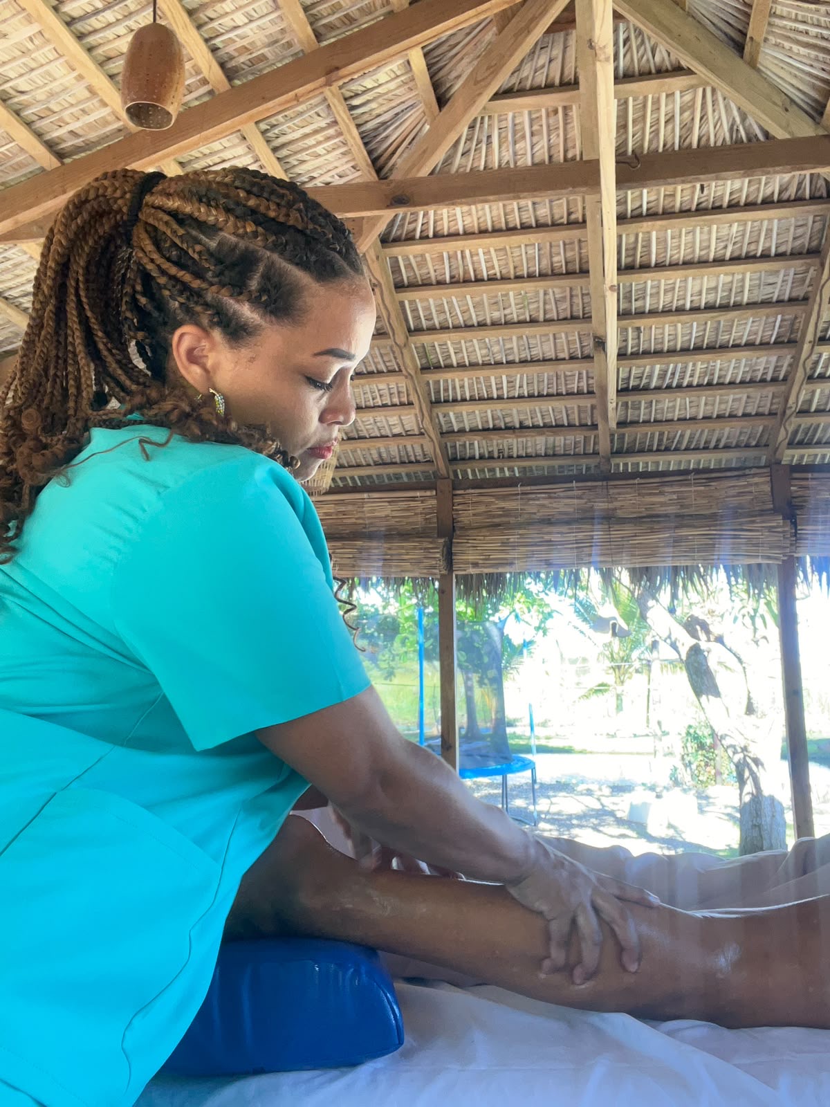Professional foot massage by Melina